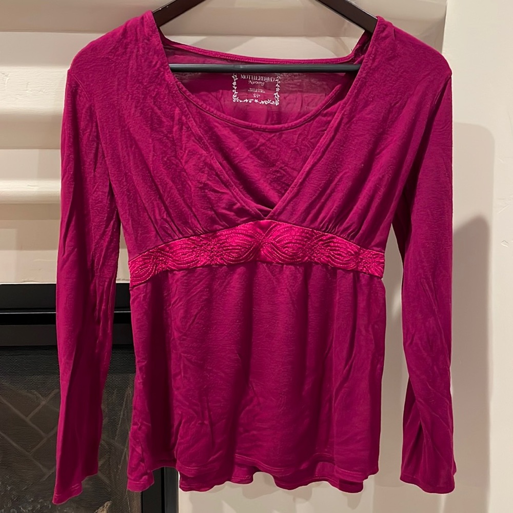 Small Motherhood Nursing long sleeve shirt